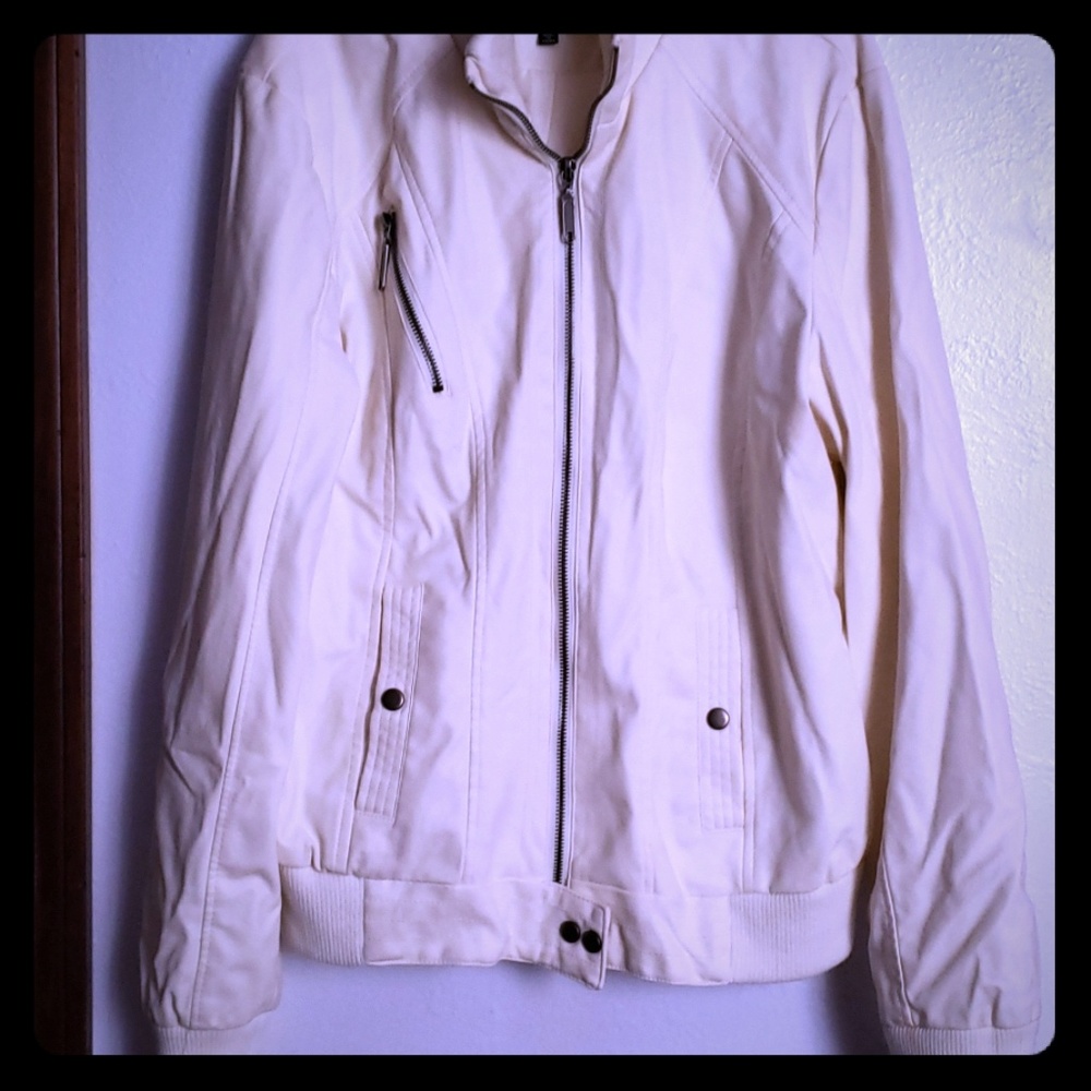 Cream Jacket. Deb - image 1